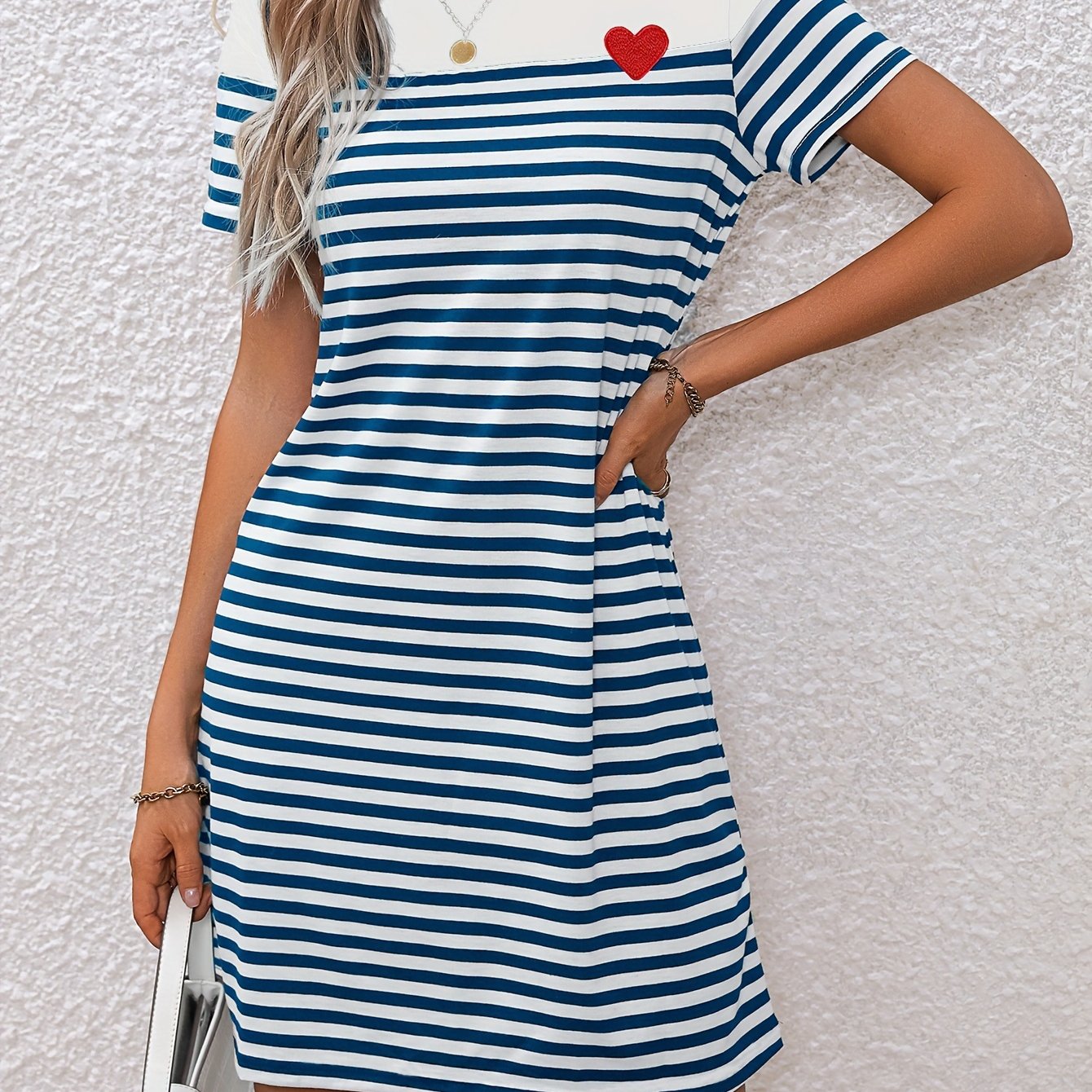 Light White+Blue