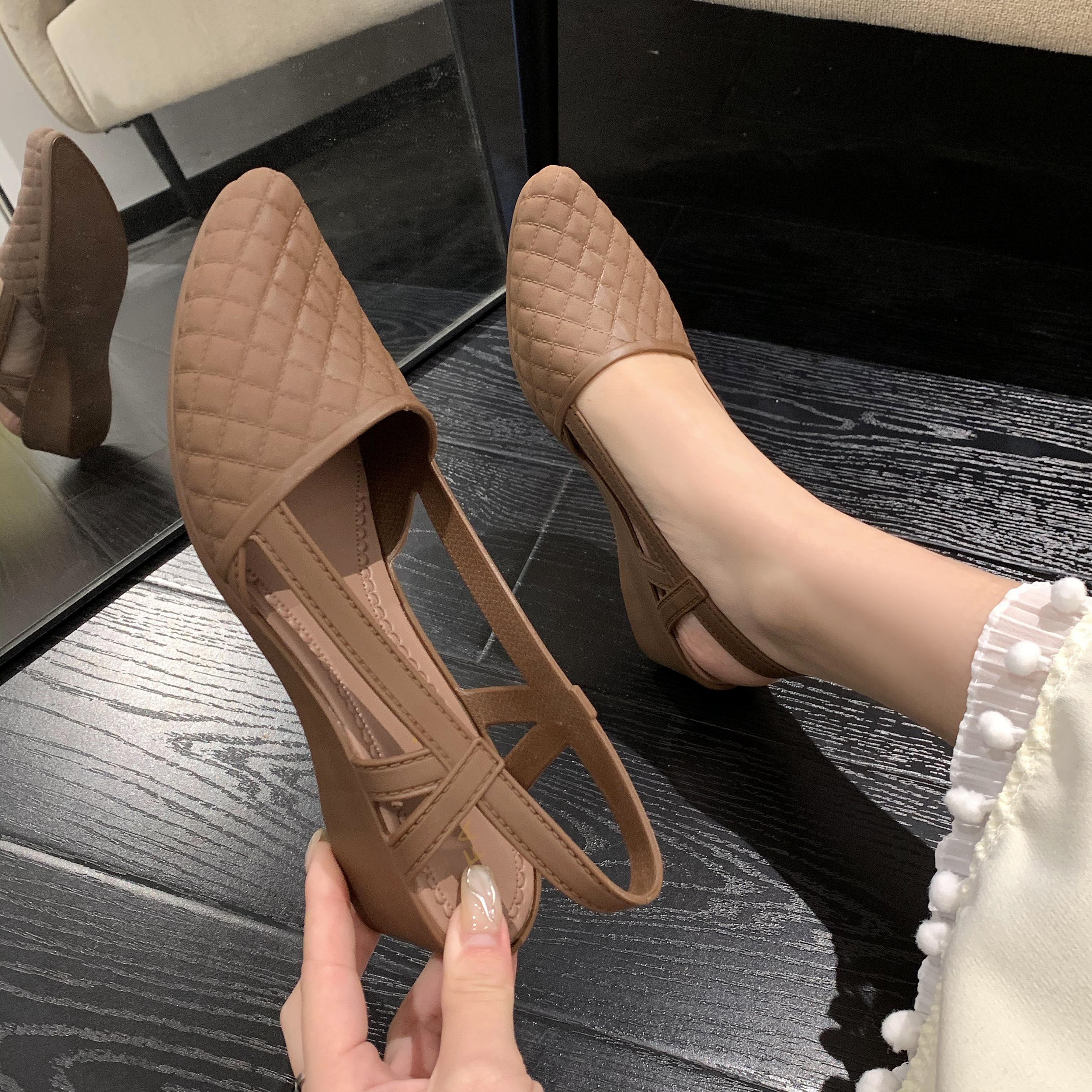 womens plaid pattern chunky heels casual solid color point toe shoes comfortable ankle strap jelly shoes details 4
