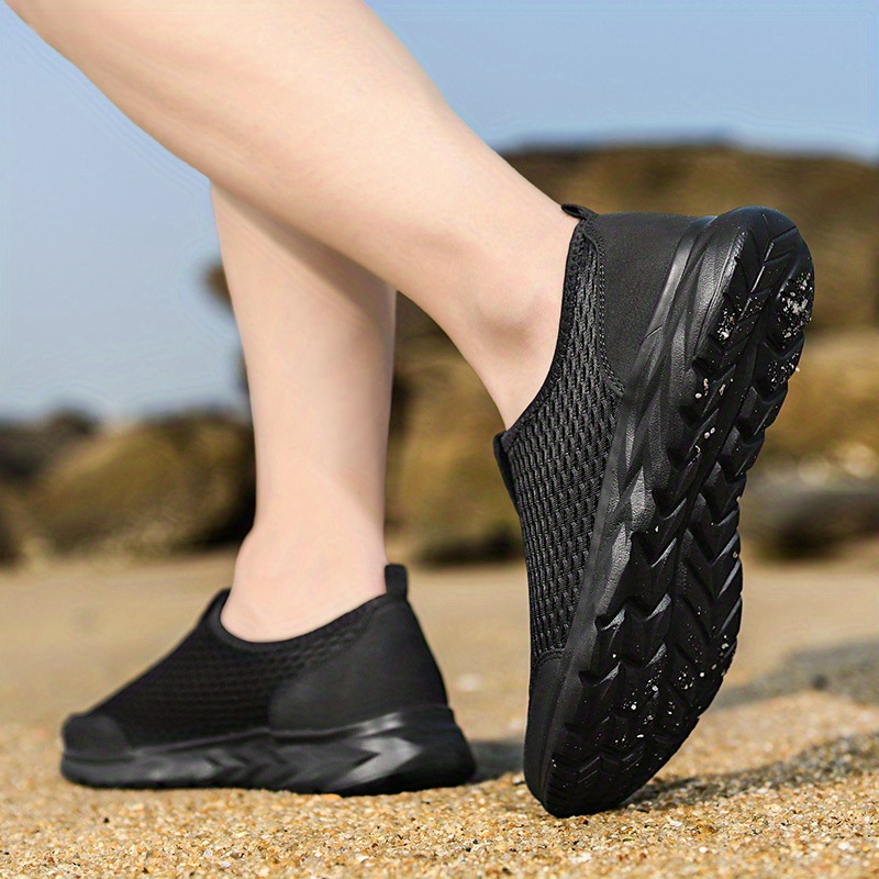 mens mesh breathable lightweight slip on casual shoes for traveling jogging details 4