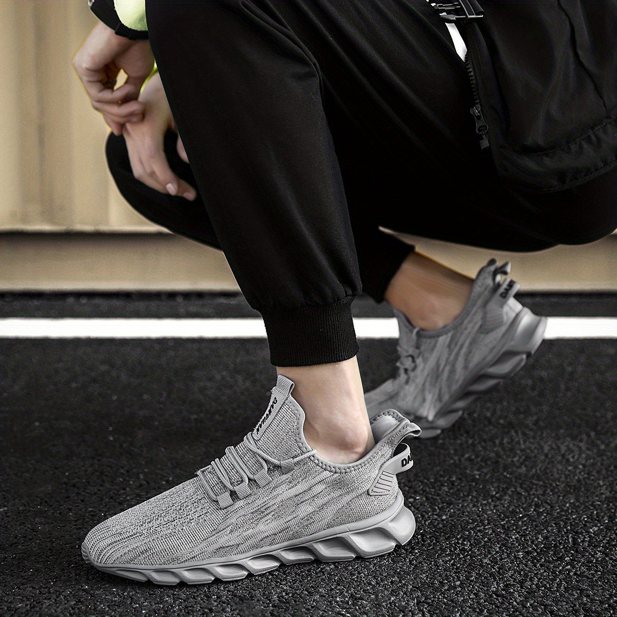 mens knit breathable lightweight running shoes couple outdoor walking sneakers spring and summer details 11